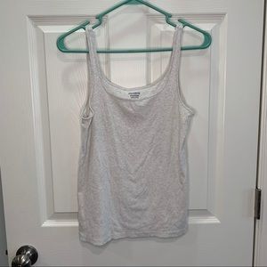 5/$15‎ Gap tank top size medium white / gray